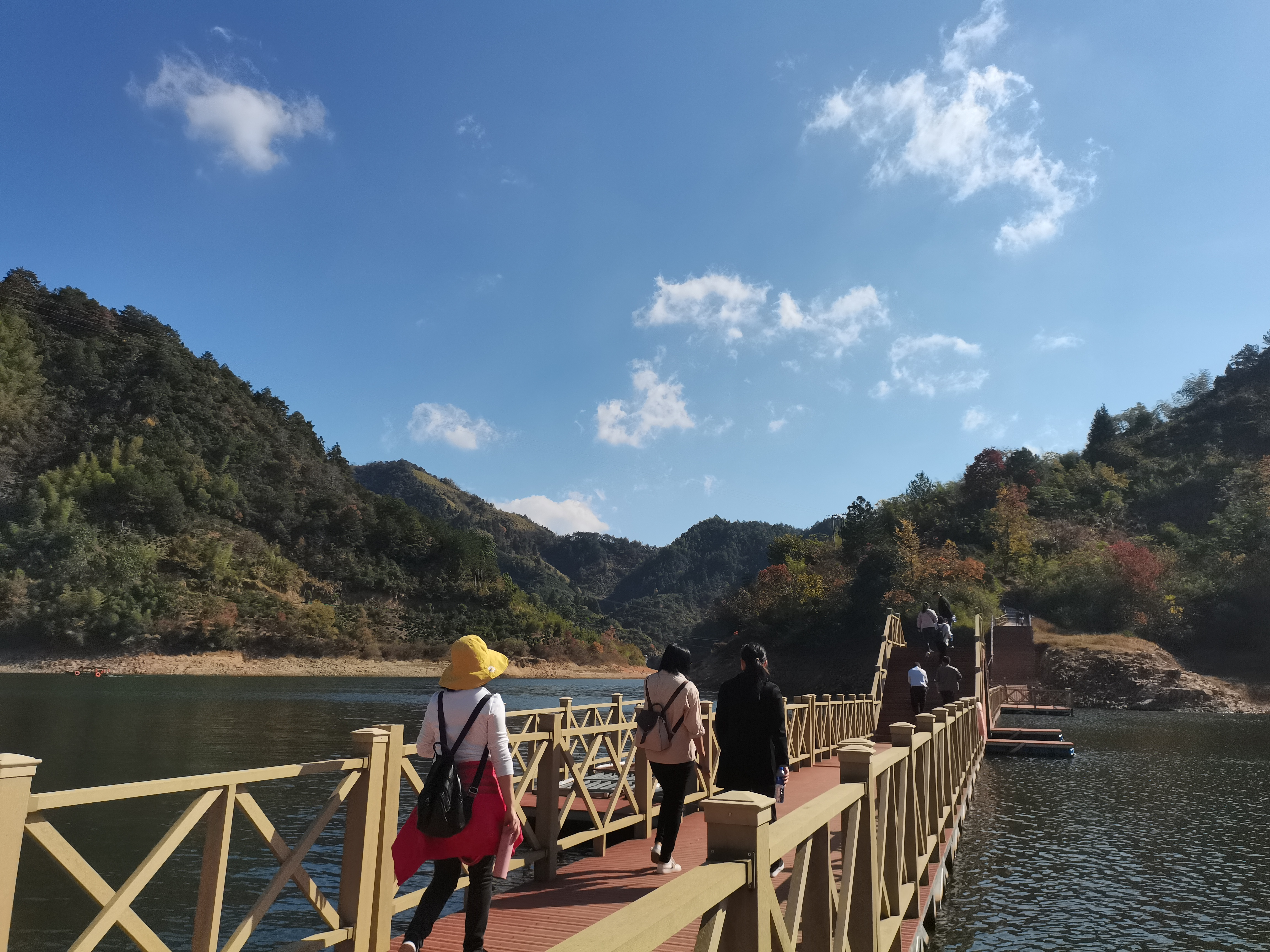 http://www.huijincaifu.cn/hsdt/208.html